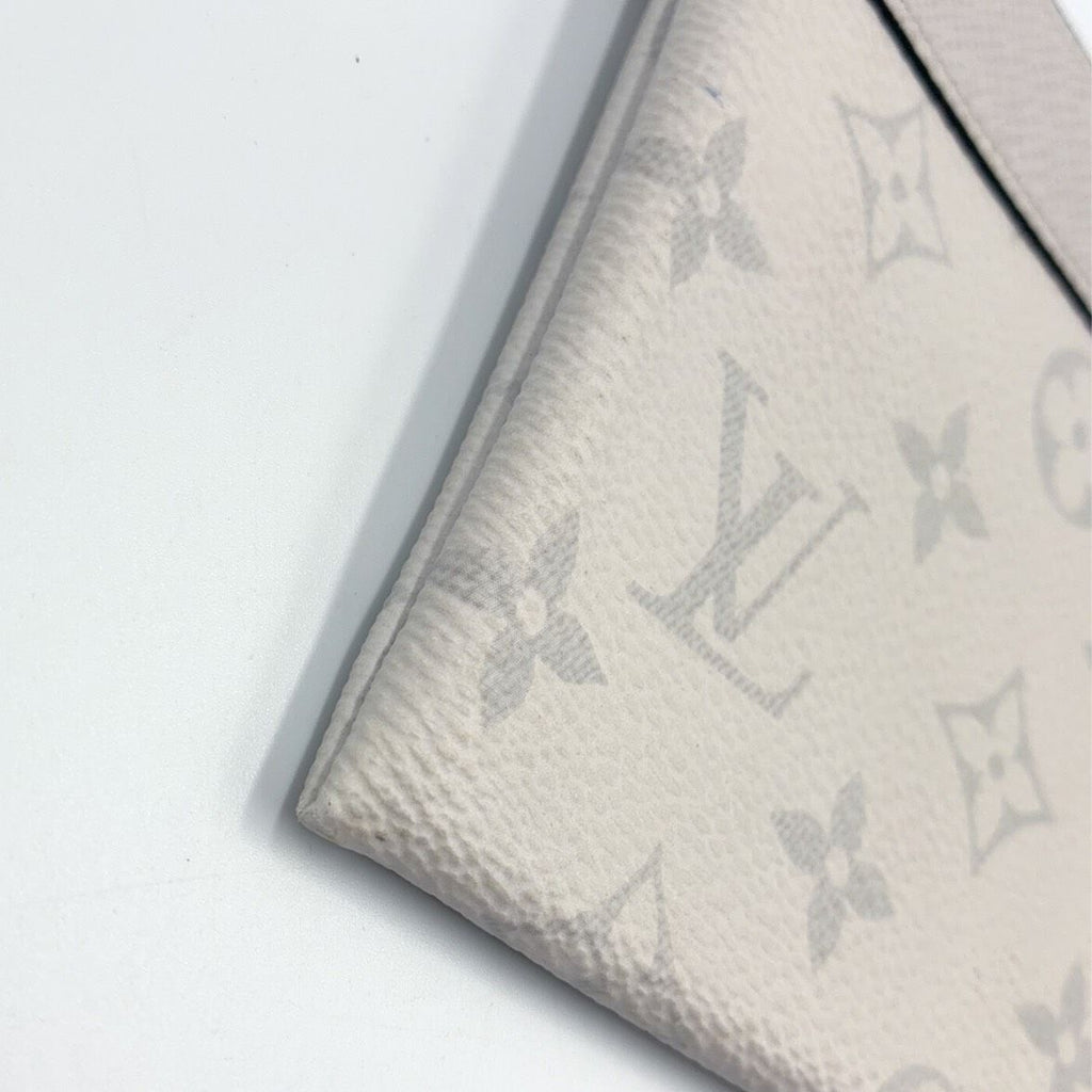 Louis Vuitton Pochette Discovery PM Leather White Pouch Silver — view 8