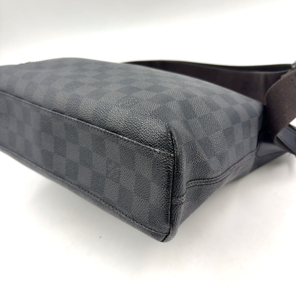 Louis Vuitton Mick PM Damier Graphite Leather Black Shoulder Bag Silver — view 8