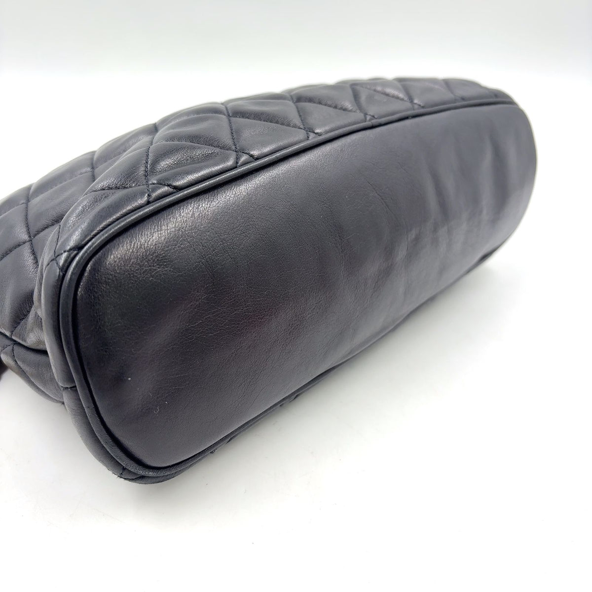 Chanel Quilted Lambskin Black Shoulder Bag Gold — view 6