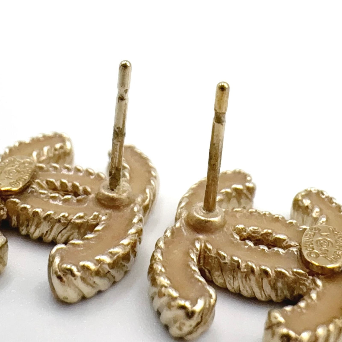 Chanel CC Logo Stud Enamel Gold Beige Earrings — view 6