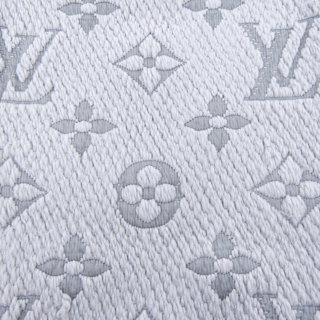 Louis Vuitton Logomania Scarf — view 4