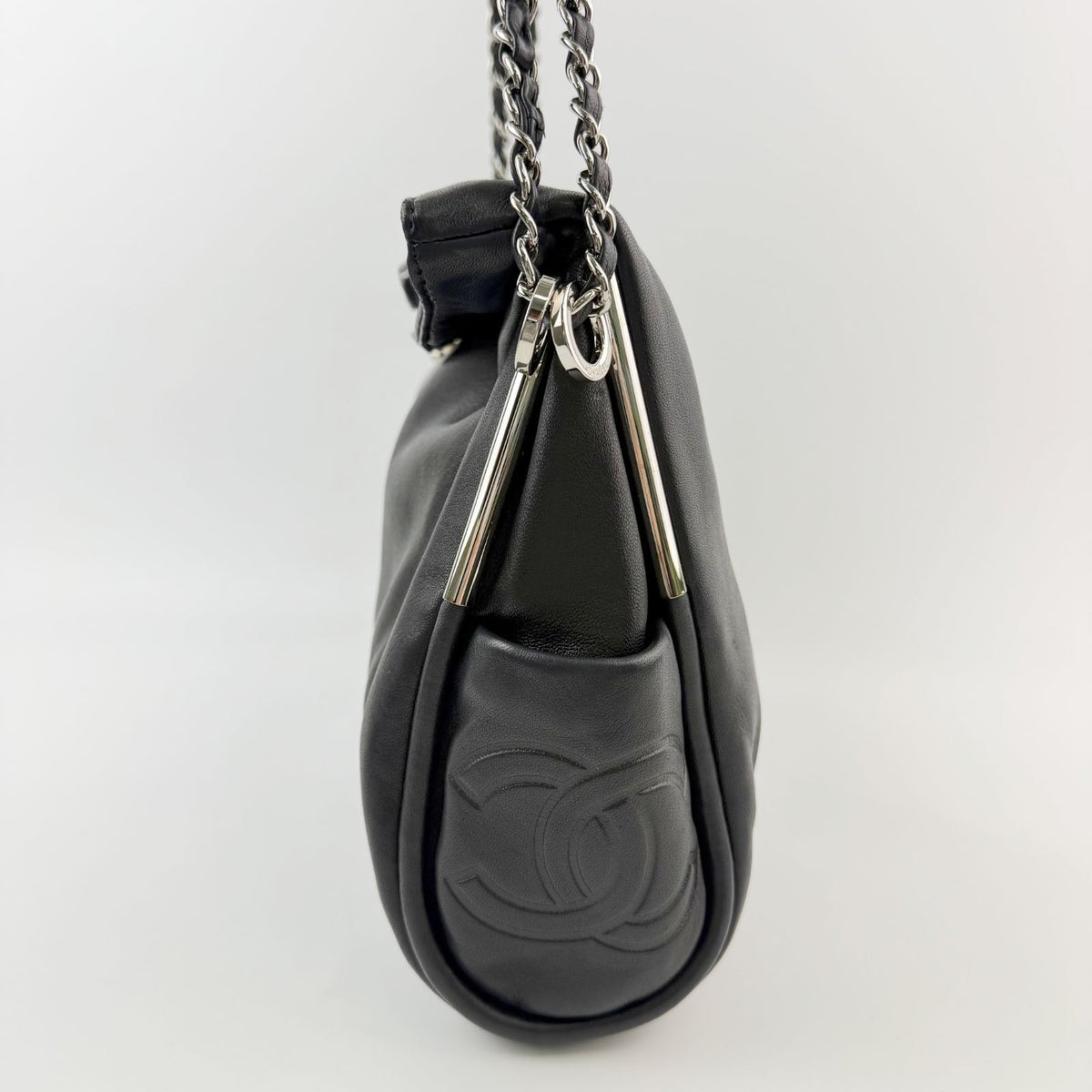 Chanel CC Logo Side Pocket Charm Chain Shoulder Bag Leather Black Silver Seal — view 4