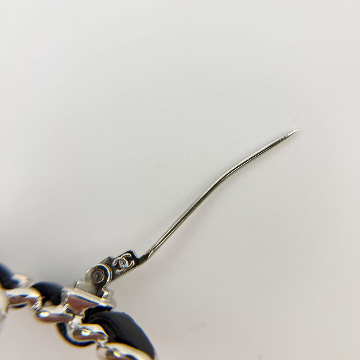Chanel CC Logo Leather Braided Chain Brooch Plated Silver Black Vintage — view 7