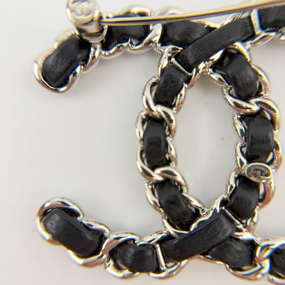 Chanel CC Logo Leather Braided Chain Brooch Plated Silver Black Vintage — view 5