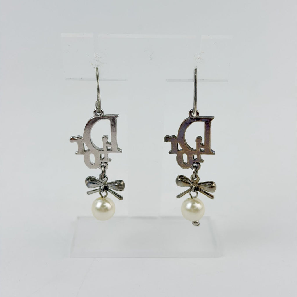 Dior Logo Ribbon Pearl Swing Earrings Plated Silver Ivory Clear Vintage — view 3