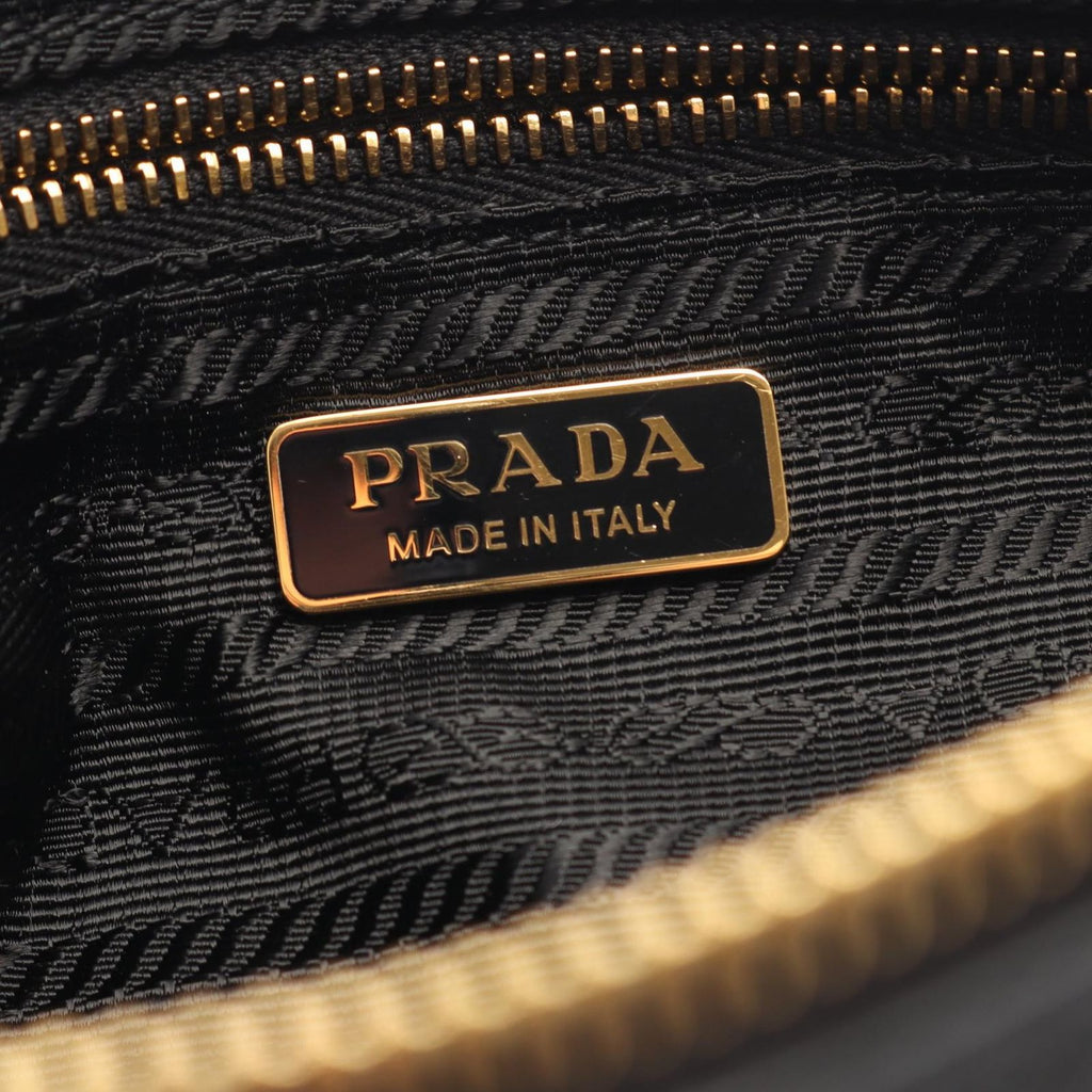 Prada Shoulder Bag Triangle Plate Black Leather Logo — view 4