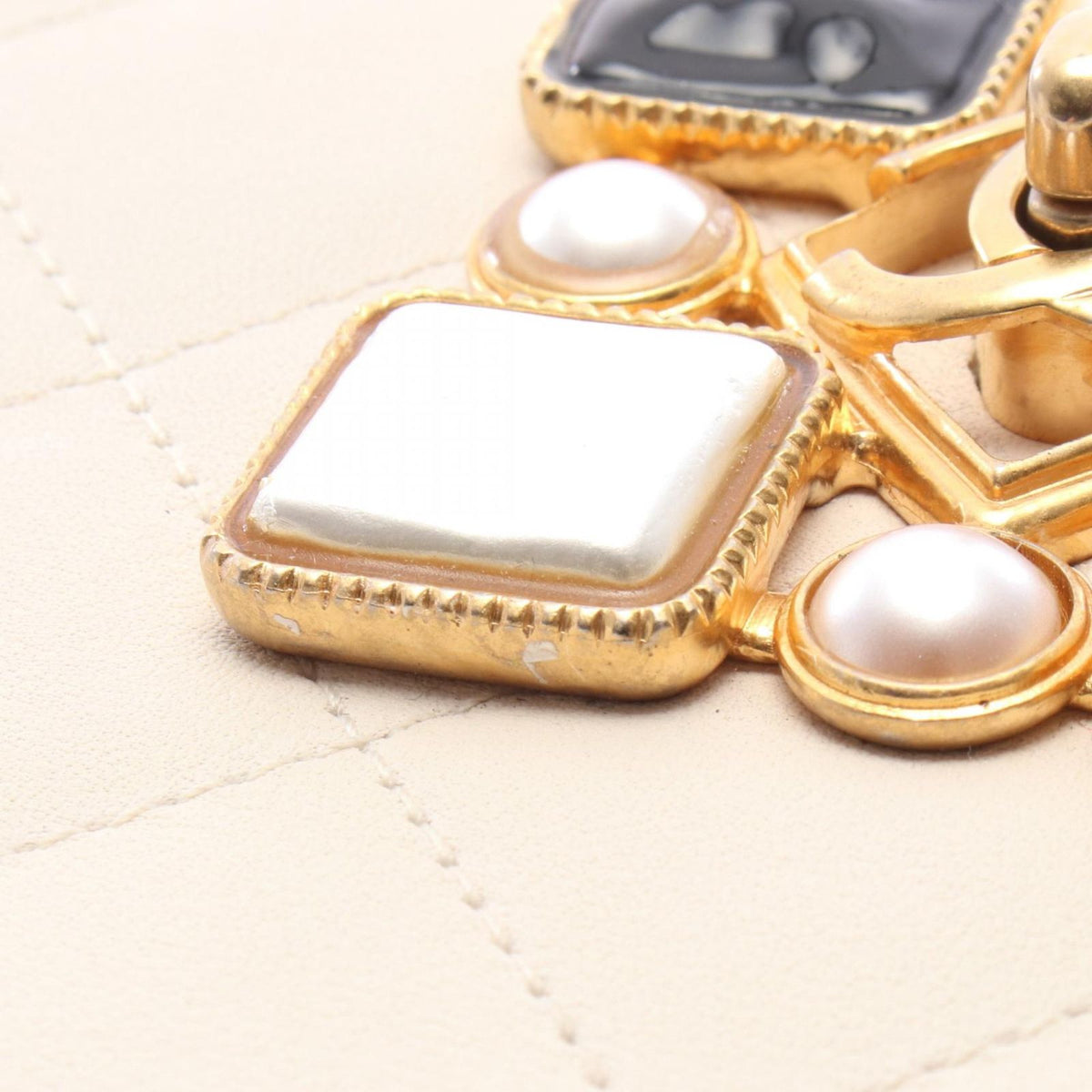 Chanel Shoulder Bag Gripoix Quilted Full Flap White Leather Chain — view 7