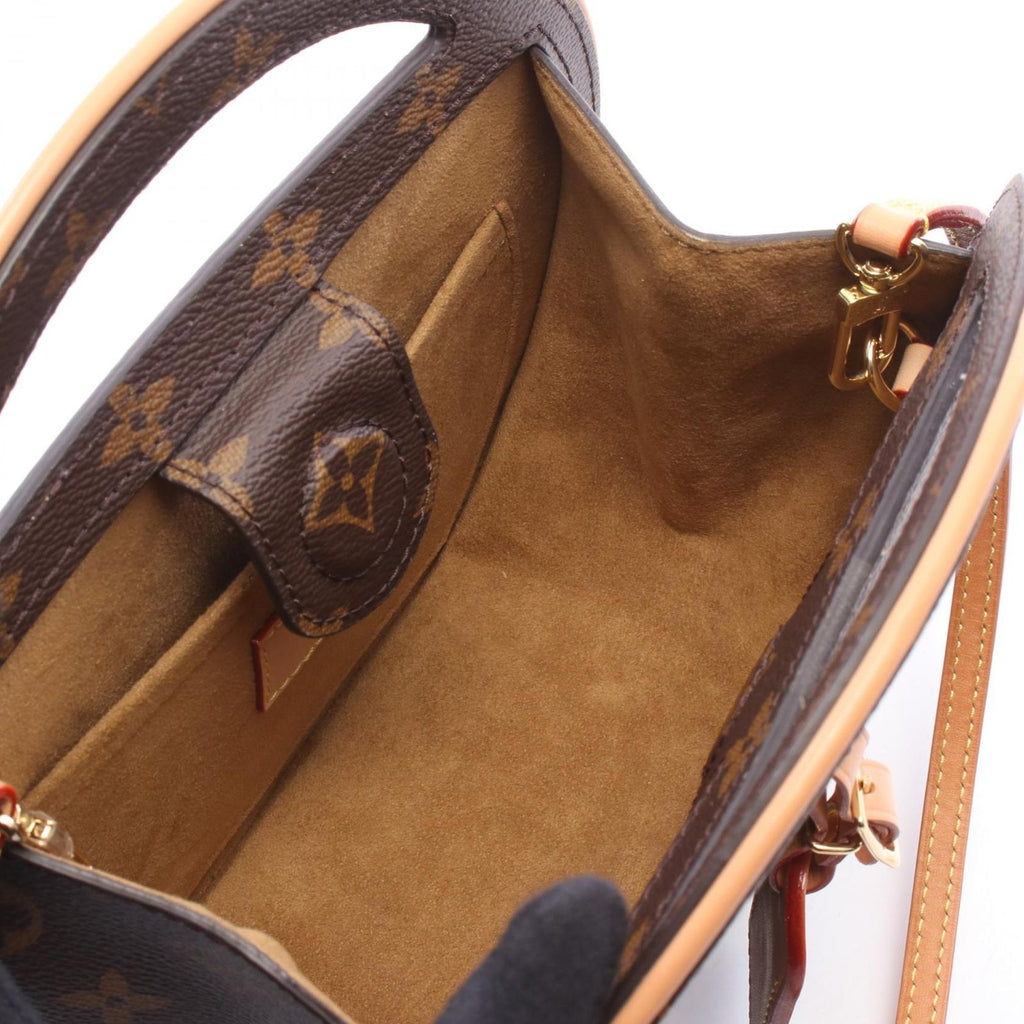 Louis Vuitton Handbag Around Me Monogram Leather — view 3