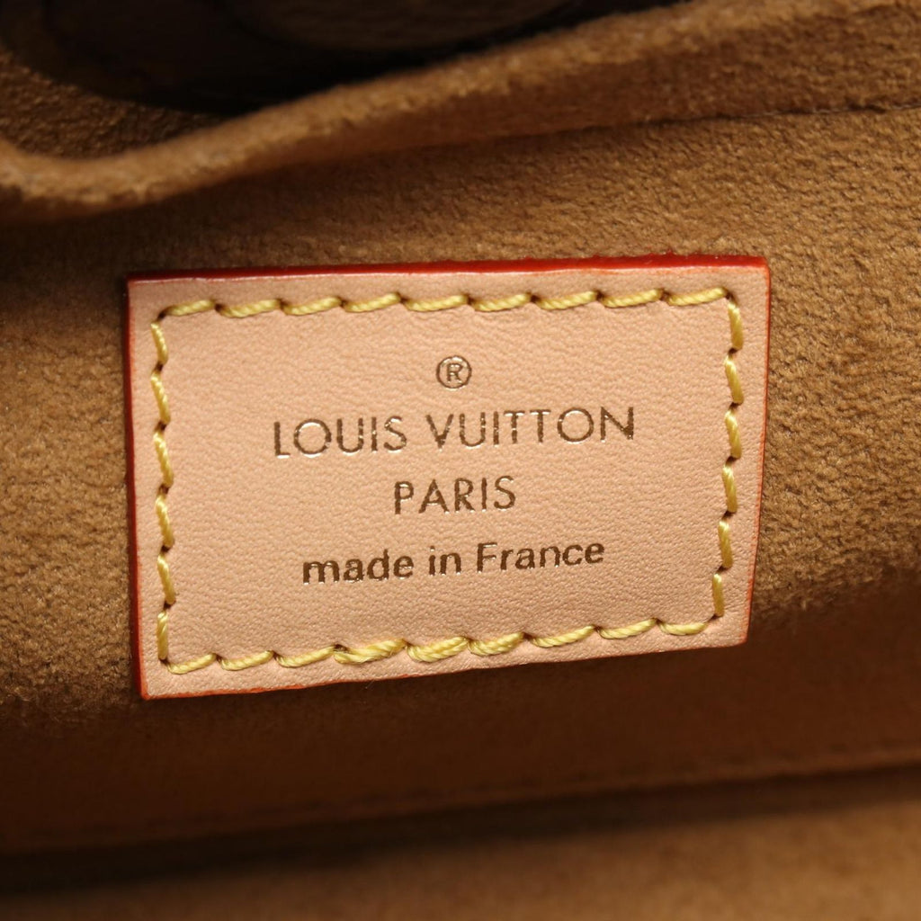Louis Vuitton Handbag Around Me Monogram Leather — view 4