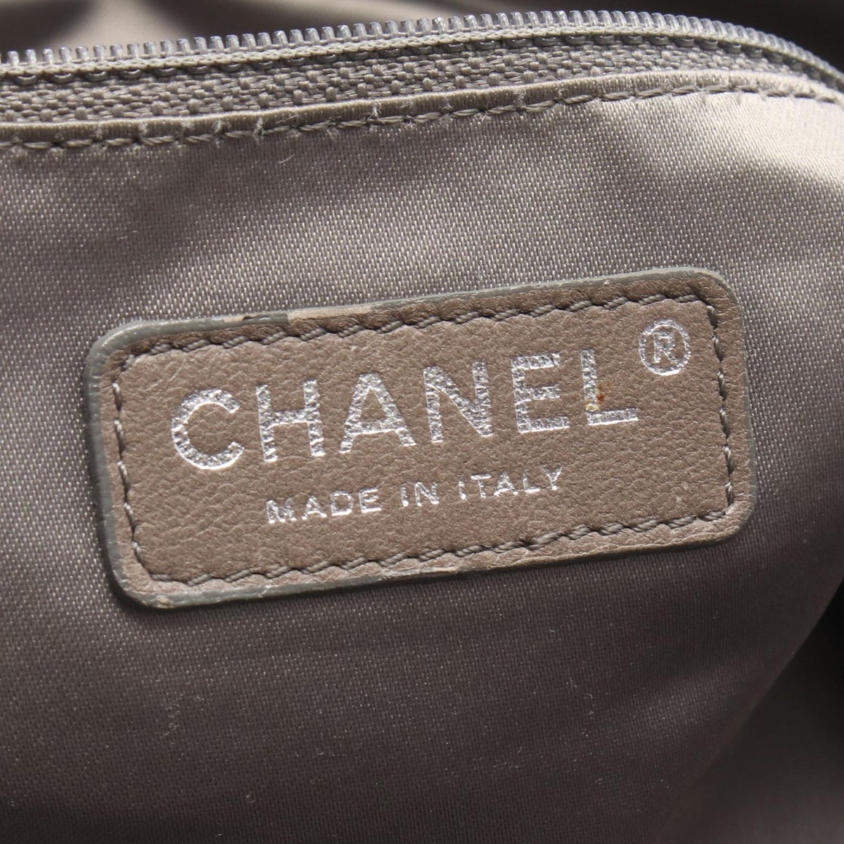 Chanel Tote Bag Ladyblade Large Black Leather — view 4