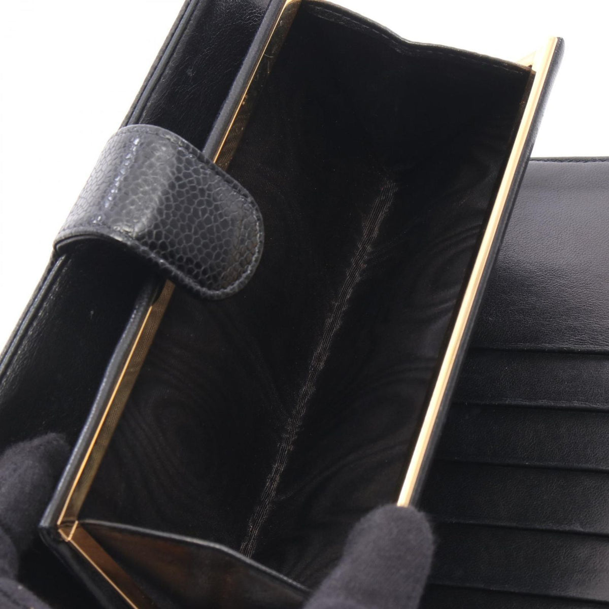 Chanel Bifold Wallet CC Logo Black Caviar Leather Kiss Lock — view 4
