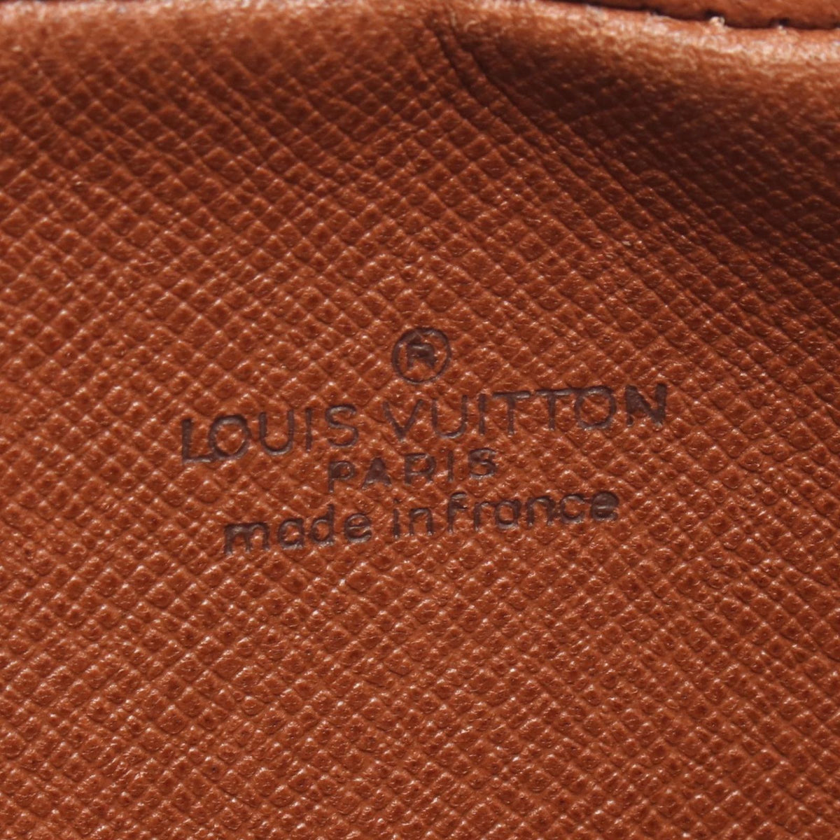 Louis Vuitton Clutch Marly Dragonne PM Leather — view 4