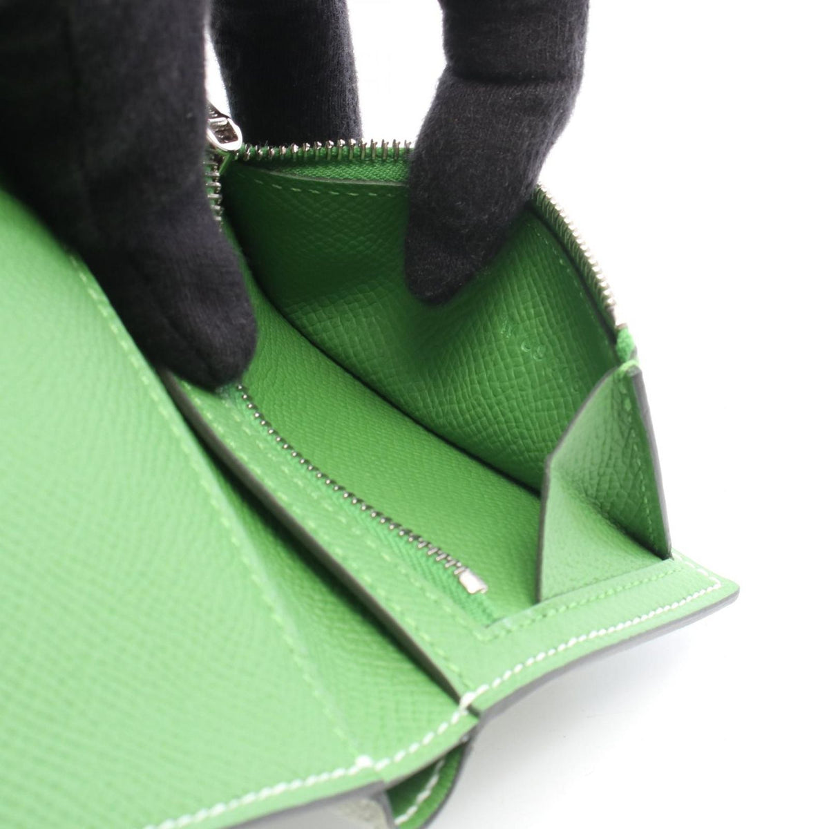 Hermes Trifold Wallet Bearn Combine Verso Vert Fizz Yucca Leather — view 4