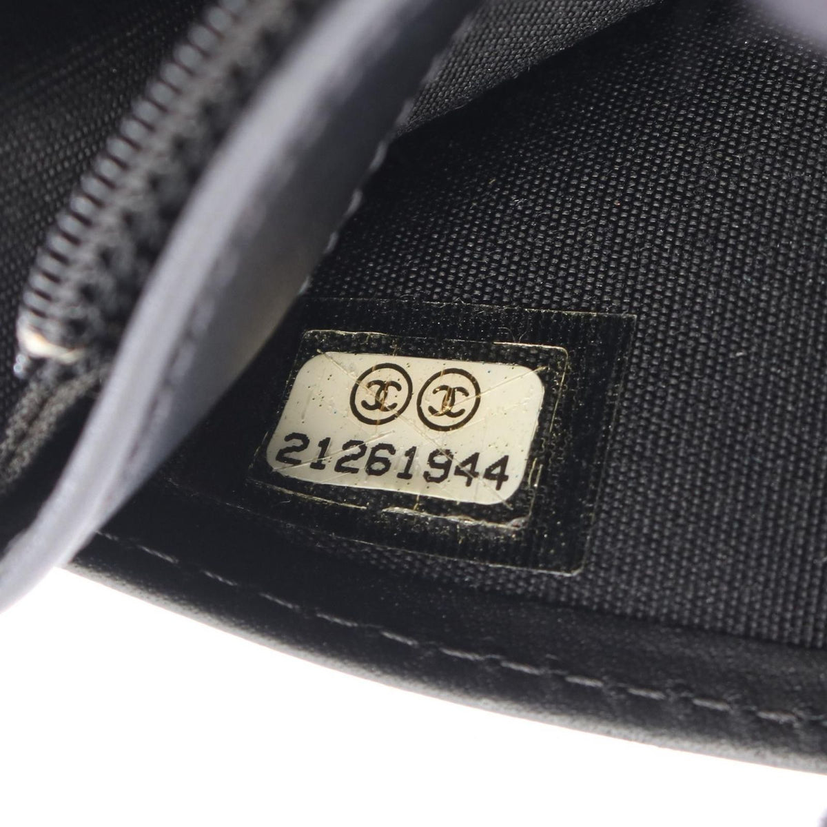 Chanel Bifold Wallet CC Logo Black Caviar Leather Zip — view 6