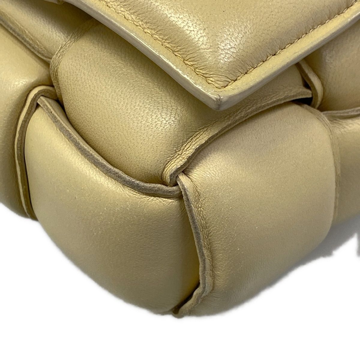Bottega Veneta Shoulder Bag Padded Cassette Beige Leather — view 6