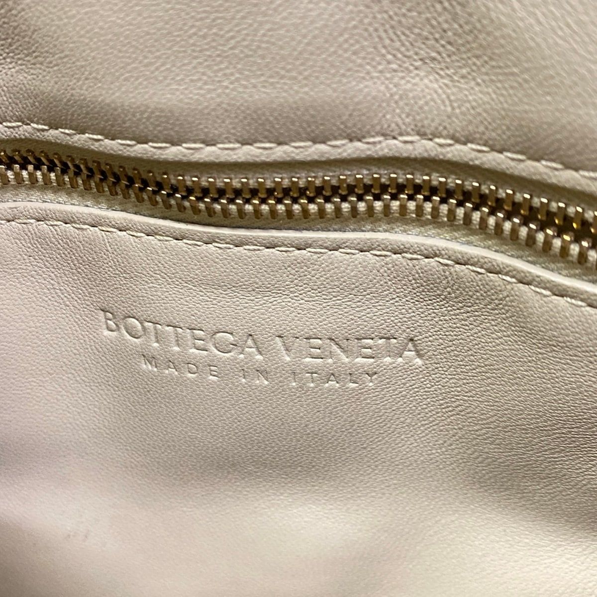 Bottega Veneta Shoulder Bag Padded Cassette Beige Leather — view 8