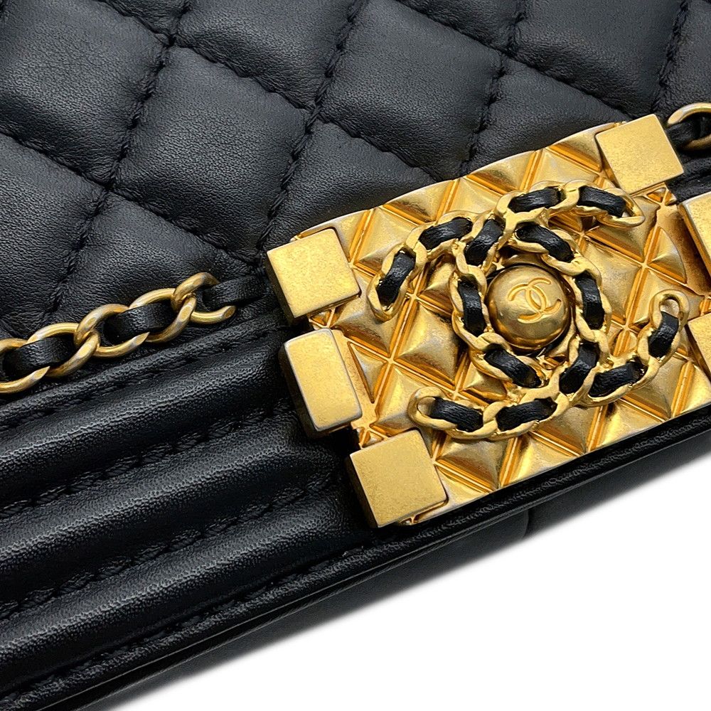 Chanel Chain Shoulder Bag Boy CC Logo Caviar Leather — view 7