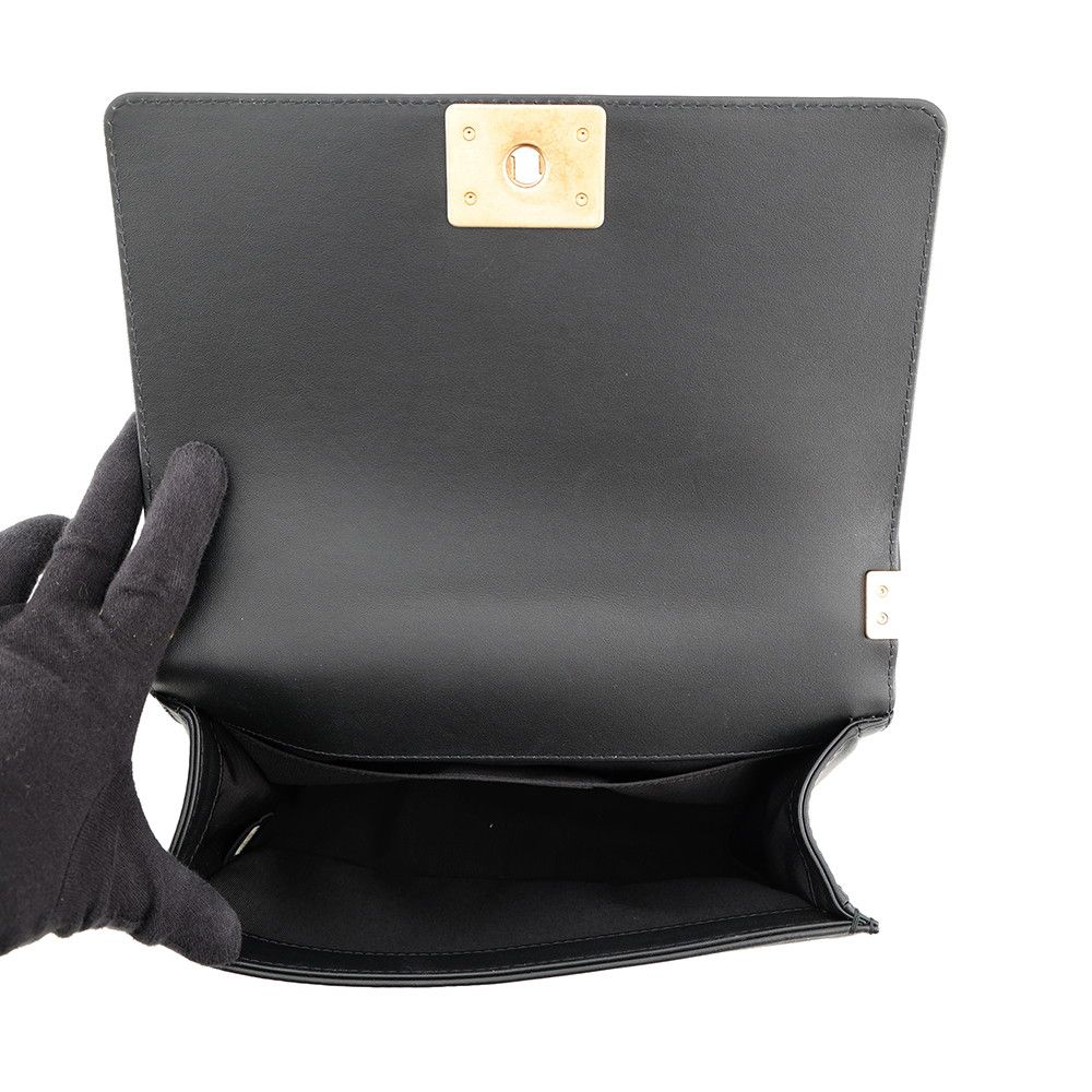 Chanel Chain Shoulder Bag Boy CC Logo Caviar Leather — view 6
