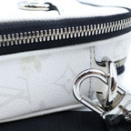 Louis Vuitton Taigarama Alpha Messenger Blanc Shoulder Bag White Leather Silver — view 6