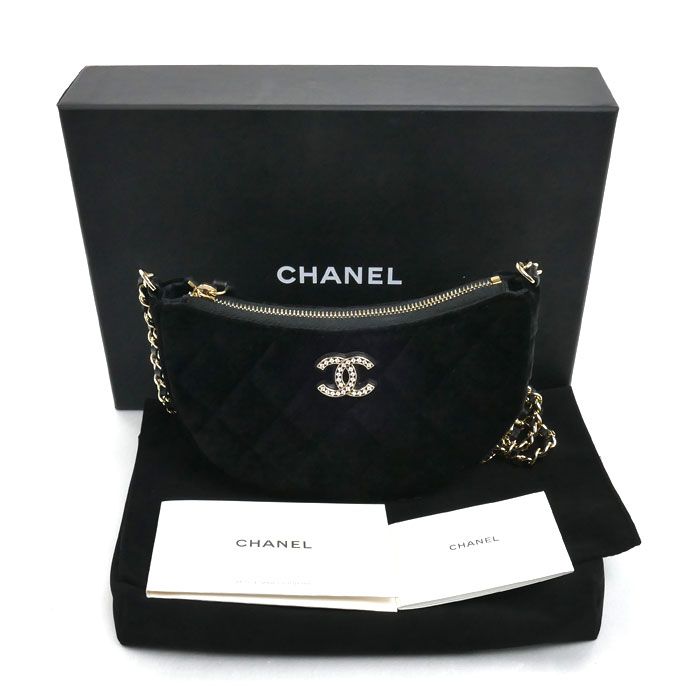 Chanel Quilted Velour Hobo Chain Shoulder Bag Black — view 8