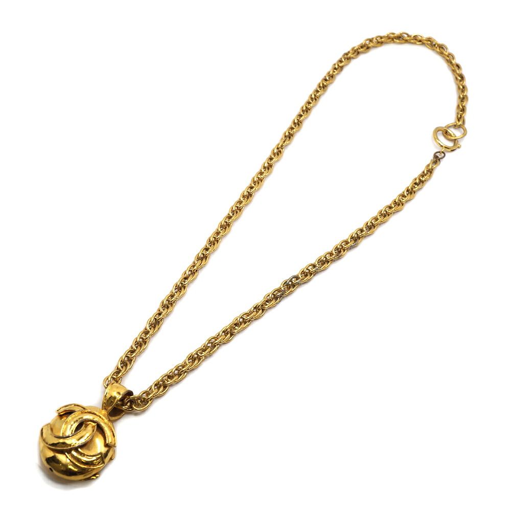 Chanel CC Logo Necklace 94P Gold — view 6
