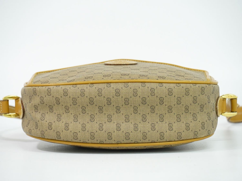 Gucci Vintage Micro GG Shoulder Bag Pochette Beige — view 3
