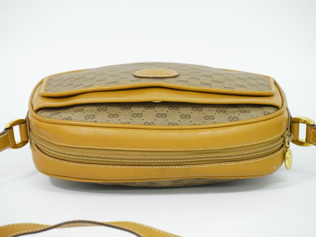Gucci Vintage Micro GG Shoulder Bag Pochette Beige — view 5