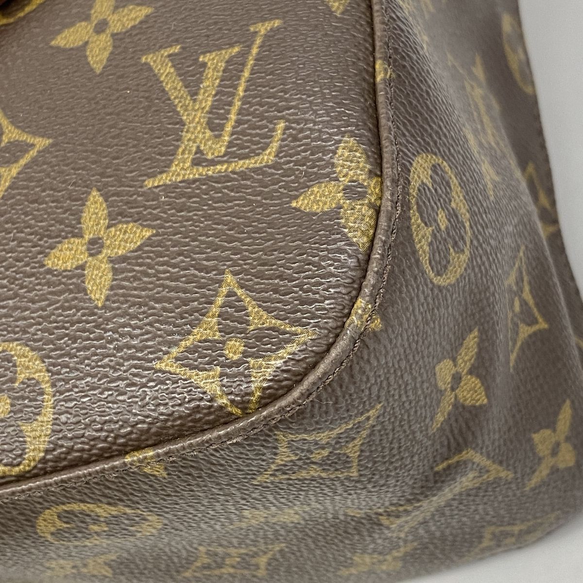 Louis Vuitton Shoulder Bag Monogram Looping GM Brown — view 6