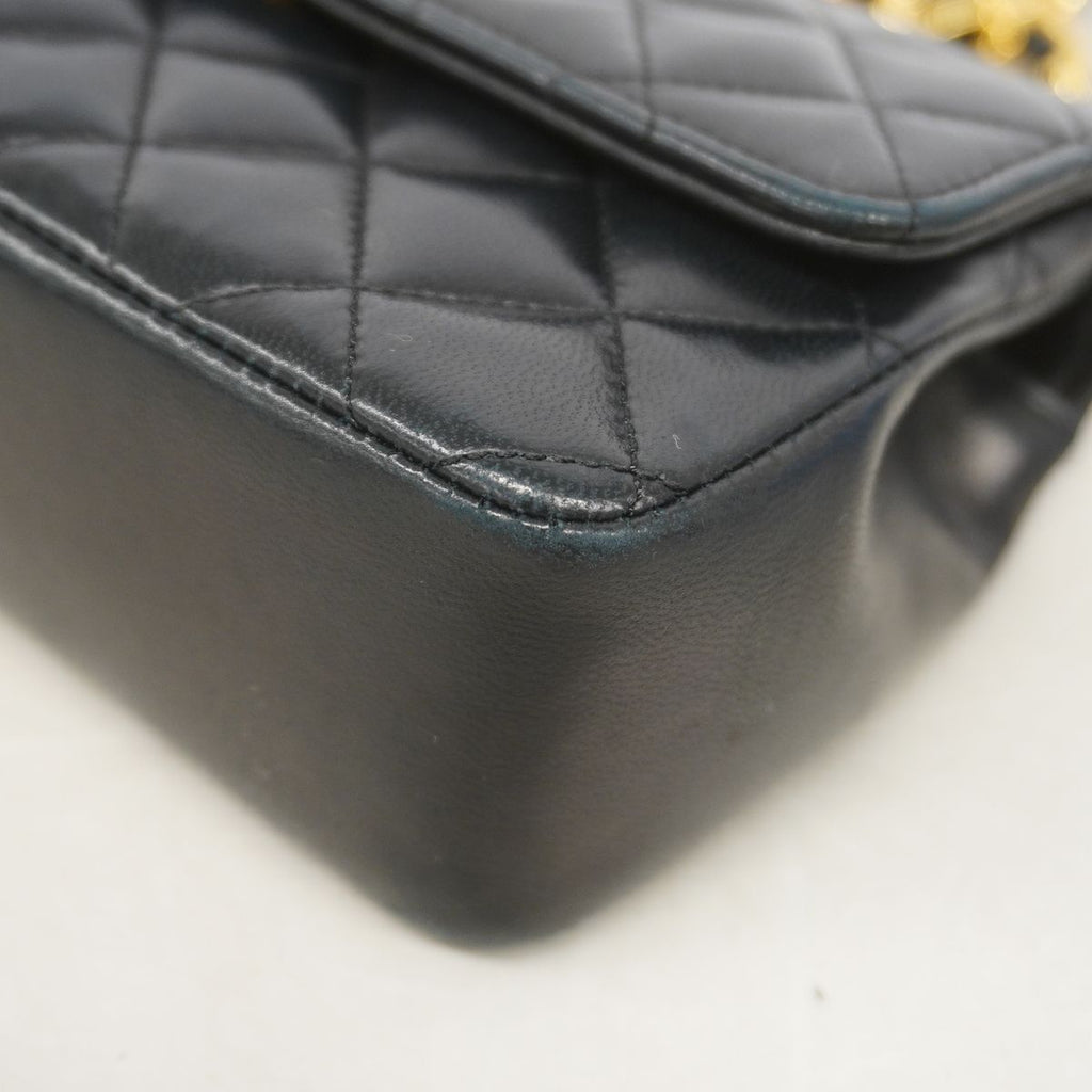 Chanel Shoulder Bag Quilted Lambskin Black Gold — view 6