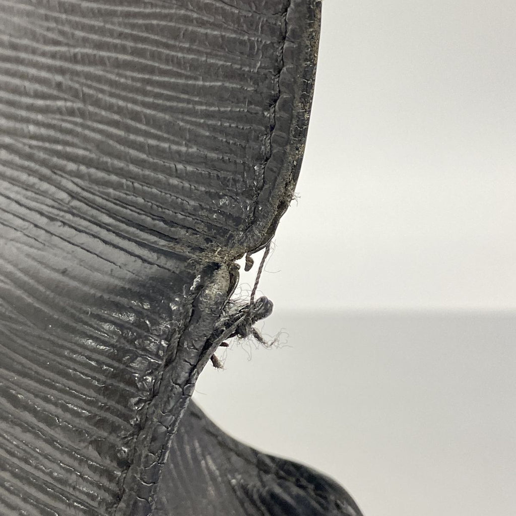 Louis Vuitton Shoulder Bag Epi Saint-cloud Noir — view 6