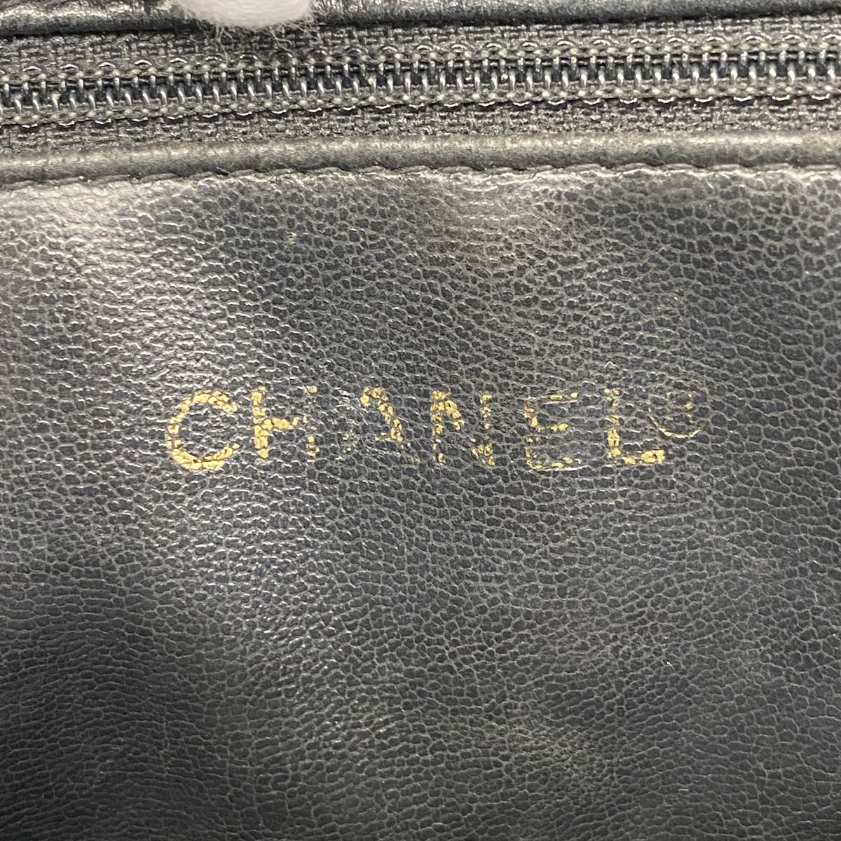 Chanel Tote Bag Caviar Leather Black Gold — view 5