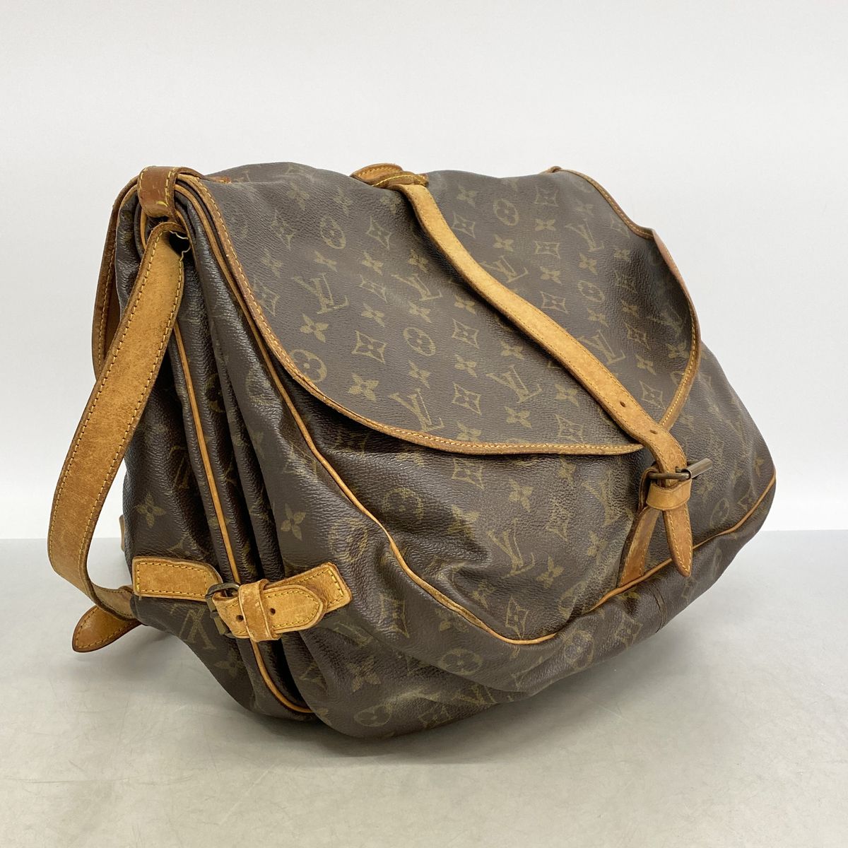 Louis Vuitton Shoulder Bag Monogram Saumur 35 Brown — view 2