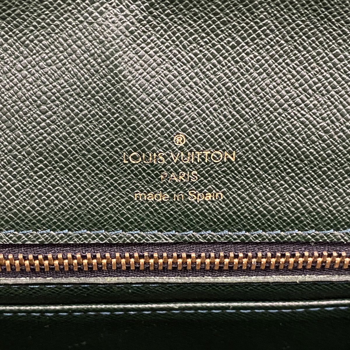 Louis Vuitton Clutch Taiga Selenga Epi Sea — view 5