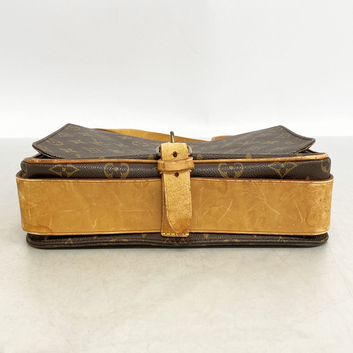 Louis Vuitton Shoulder Bag Monogram Cartouchiere GM Brown — view 3