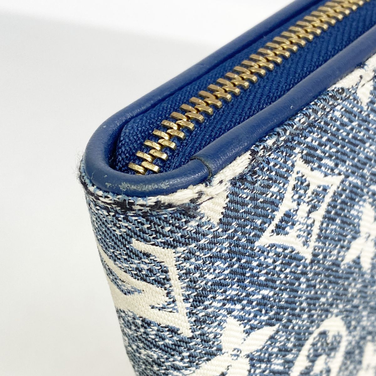 Louis Vuitton Wallet Monogram Jacquard Denim Zippy Marine — view 7