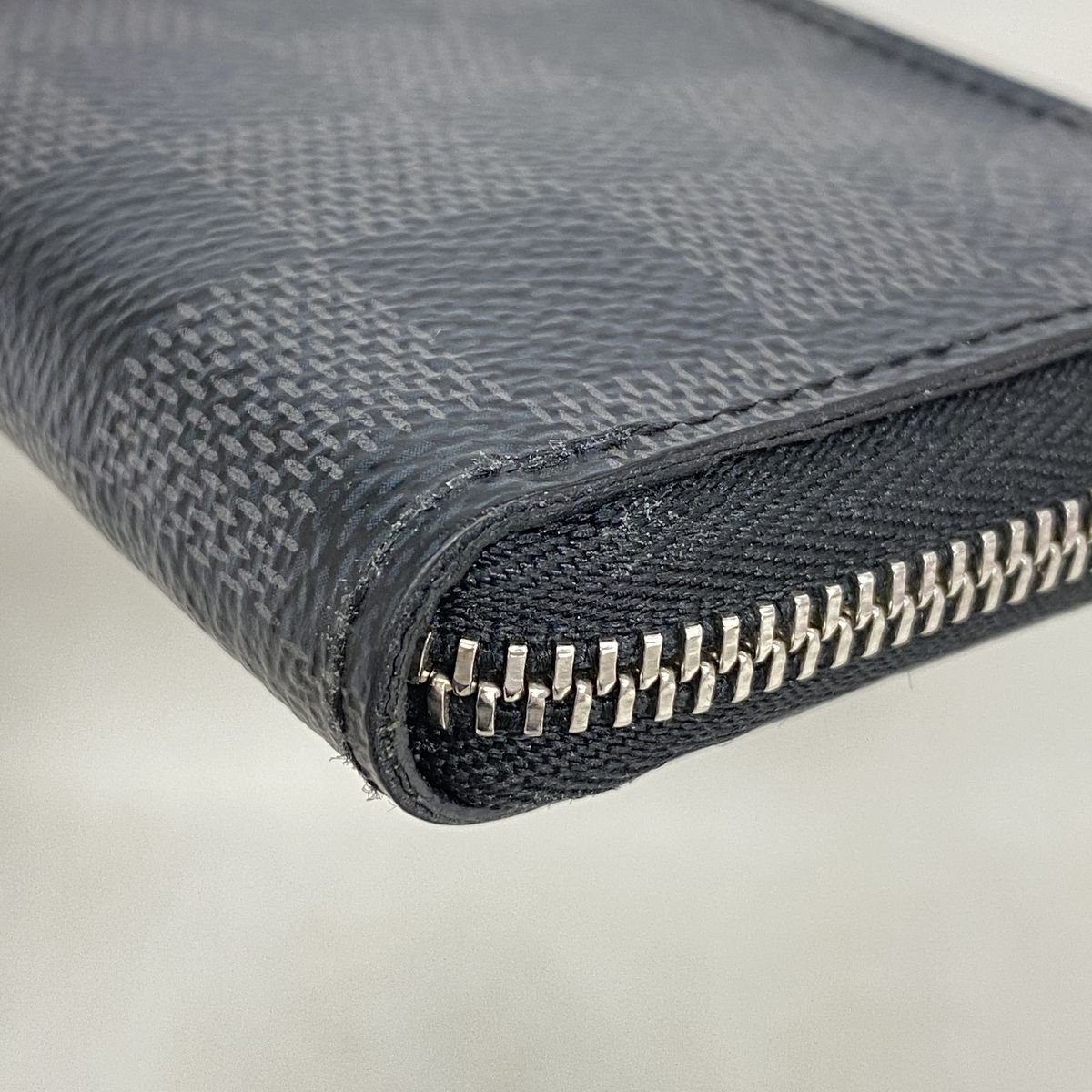 Louis Vuitton Coin Purse Damier Graphite Zippy Black Gray — view 5