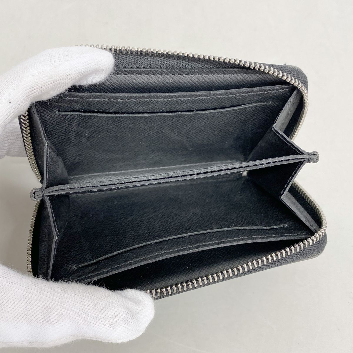 Louis Vuitton Coin Purse Damier Graphite Zippy Black Gray — view 3