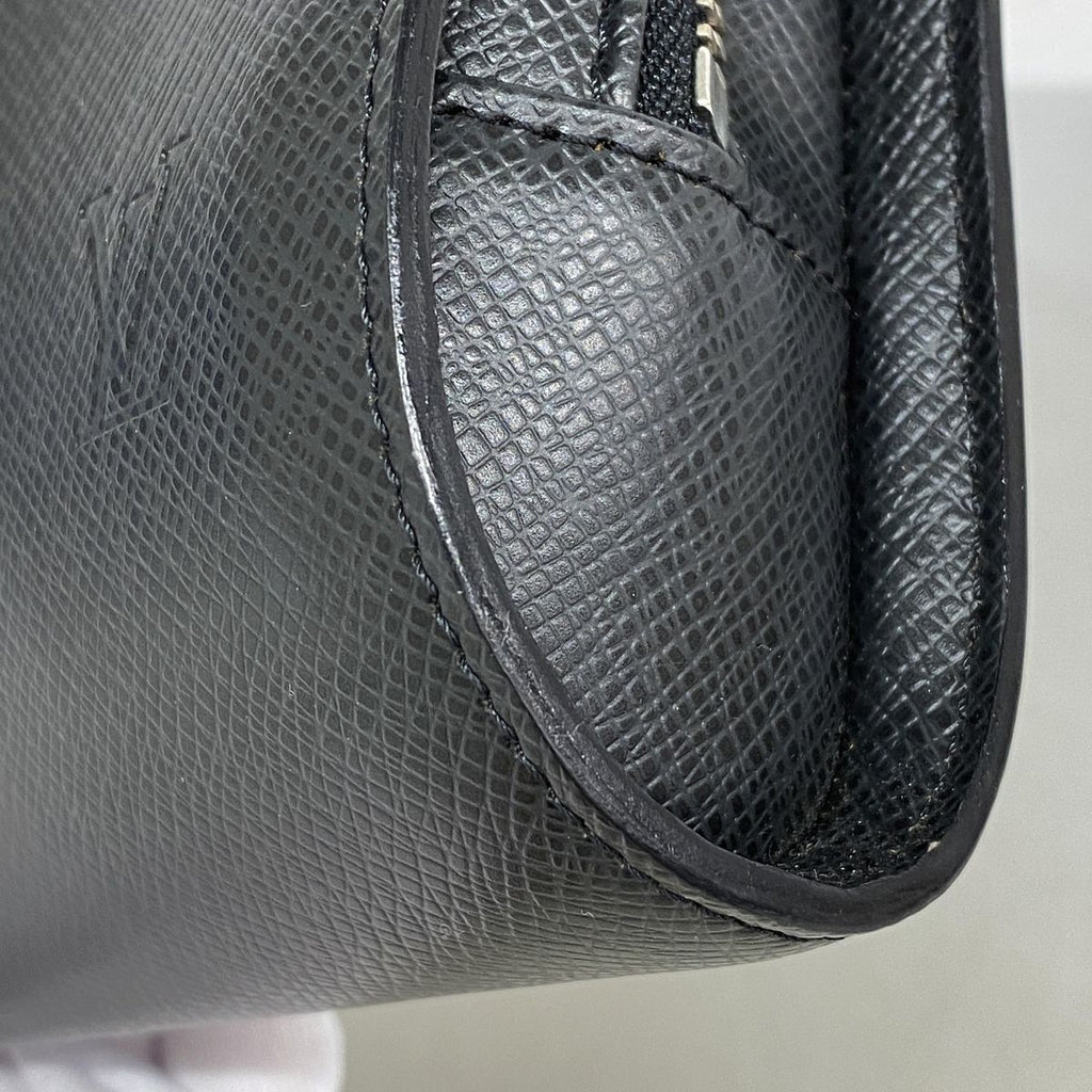 Louis Vuitton Clutch Taiga Baikal Ardoise — view 6