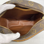 Louis Vuitton Shoulder Bag Monogram Blois Brown — view 4