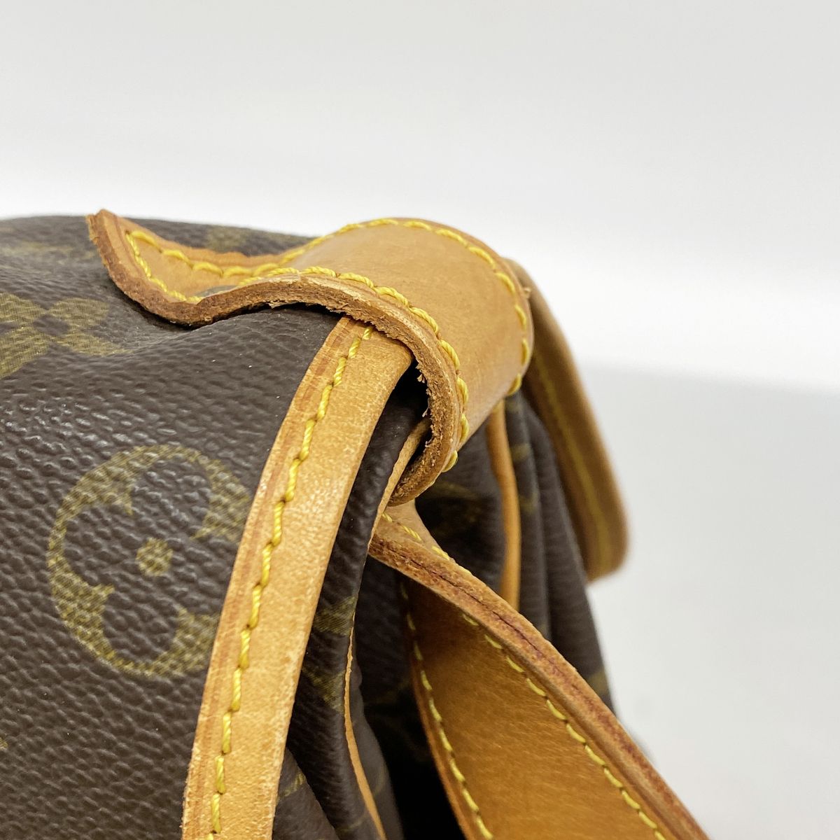 Louis Vuitton Shoulder Bag Monogram Saumur 35 Brown — view 7