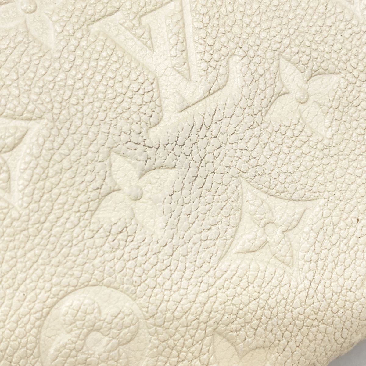 Louis Vuitton Wallet Monogram Empreinte Zippy Cream — view 8