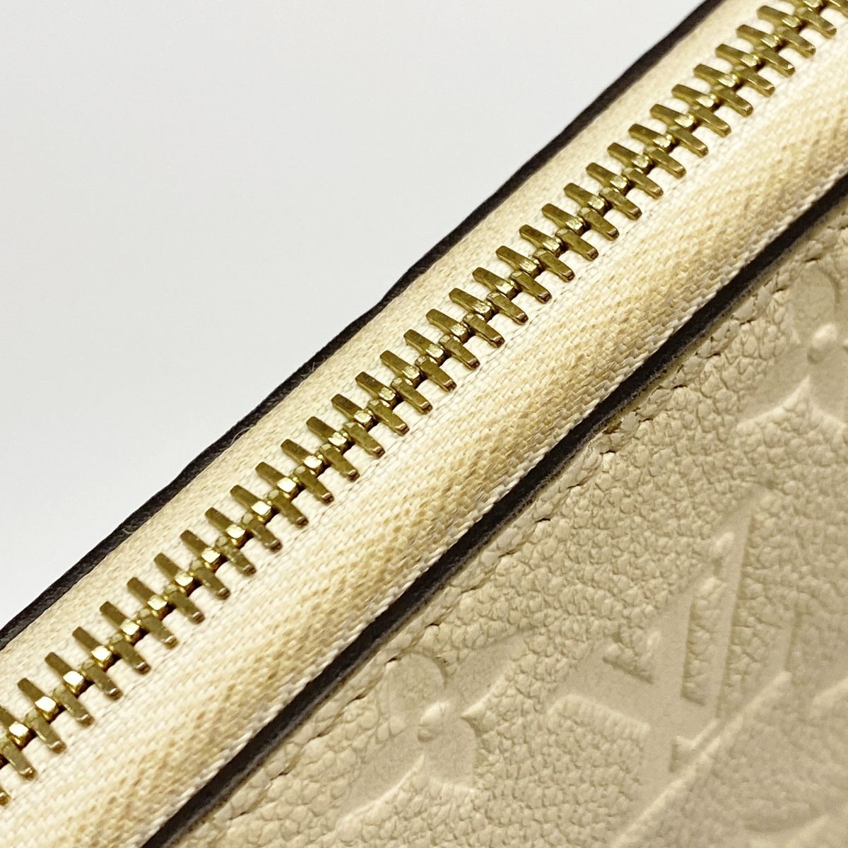 Louis Vuitton Wallet Monogram Empreinte Zippy Cream — view 5