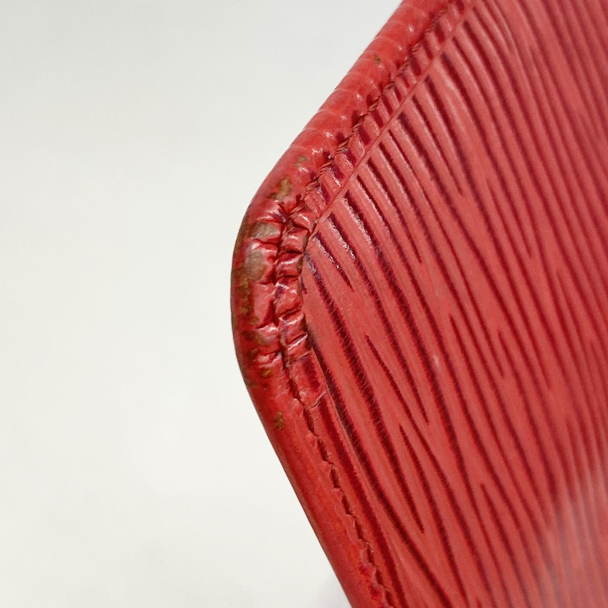 Louis Vuitton Coin Purse Epi Pochette Cles Castilian Red — view 5