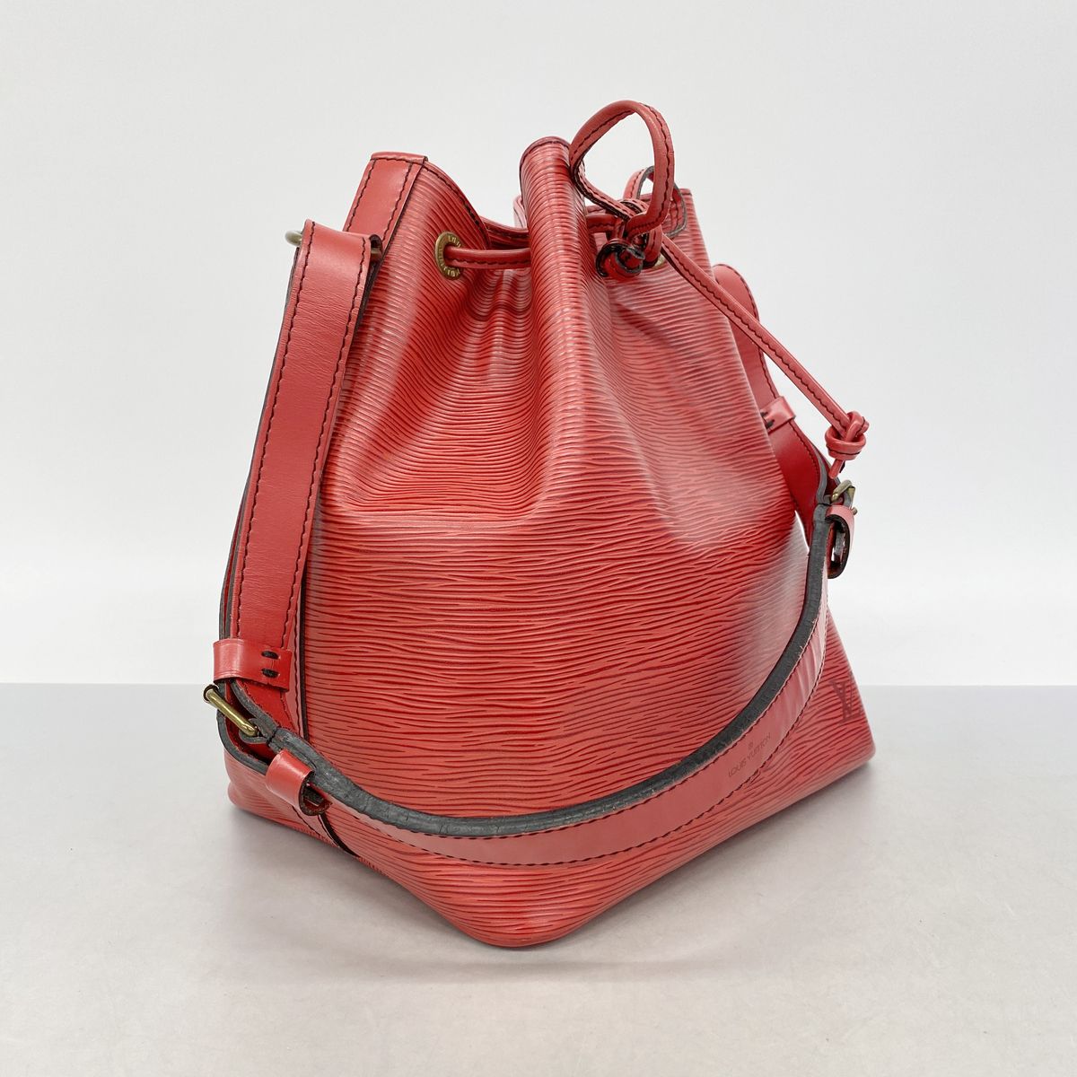 Louis Vuitton Shoulder Bag Epi Petit Noe Castilian Red — view 2