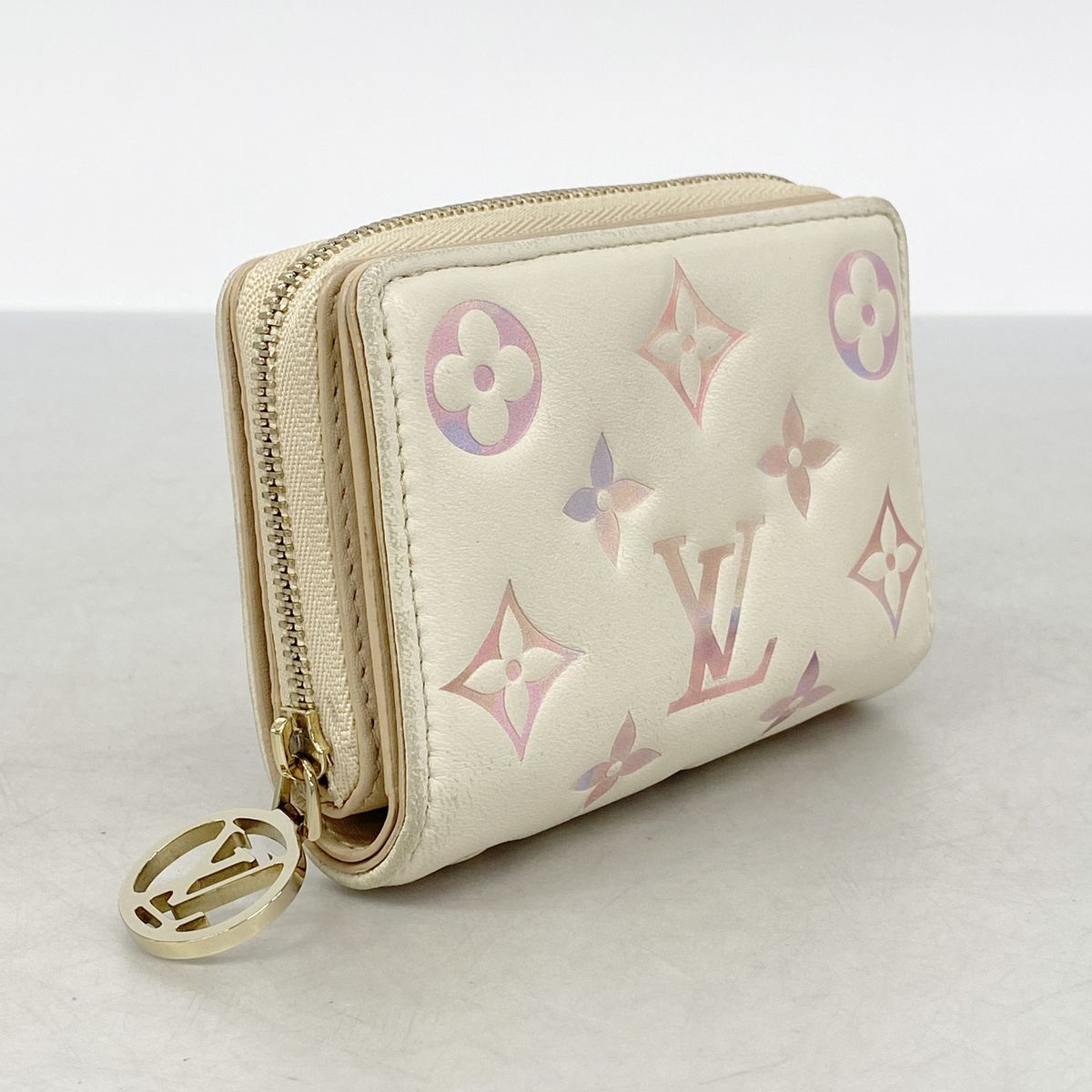Louis Vuitton Wallet Monogram Embossed Portefeuille Lou Dream Beige — view 2