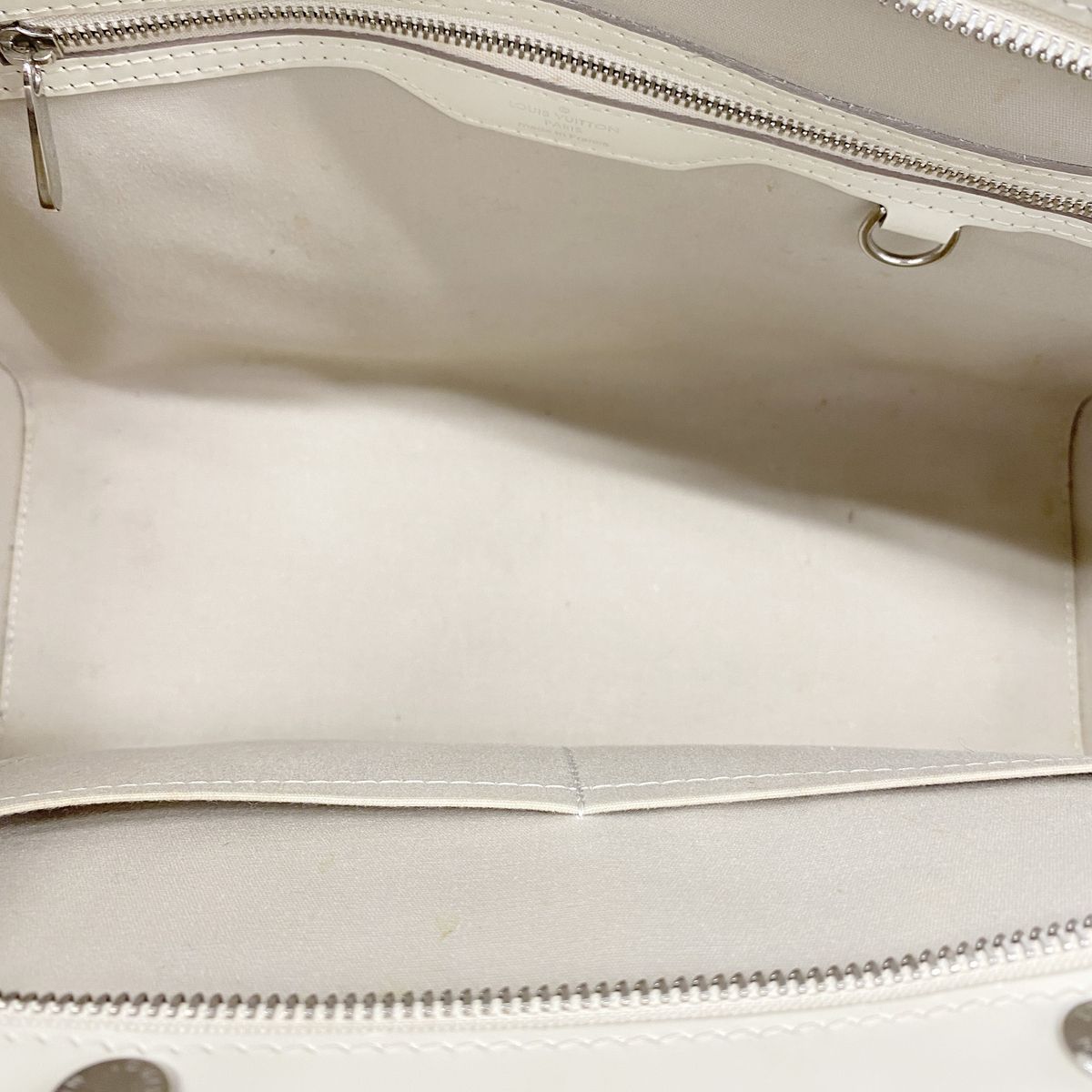 Louis Vuitton Handbag Epi Blair MM Ivoire 2-Way Bag — view 4