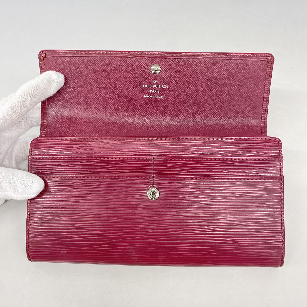 Louis Vuitton Wallet Epi Portefeuille Sarah Fuchsia — view 8