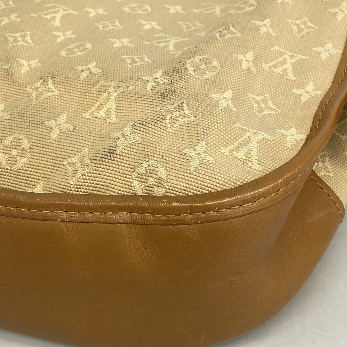 Louis Vuitton Shoulder Bag Monogram Mini Belanger Beige — view 8