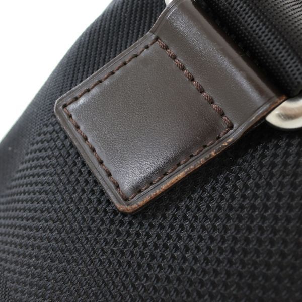 Louis Vuitton Damier Geant Acrobatics — view 6