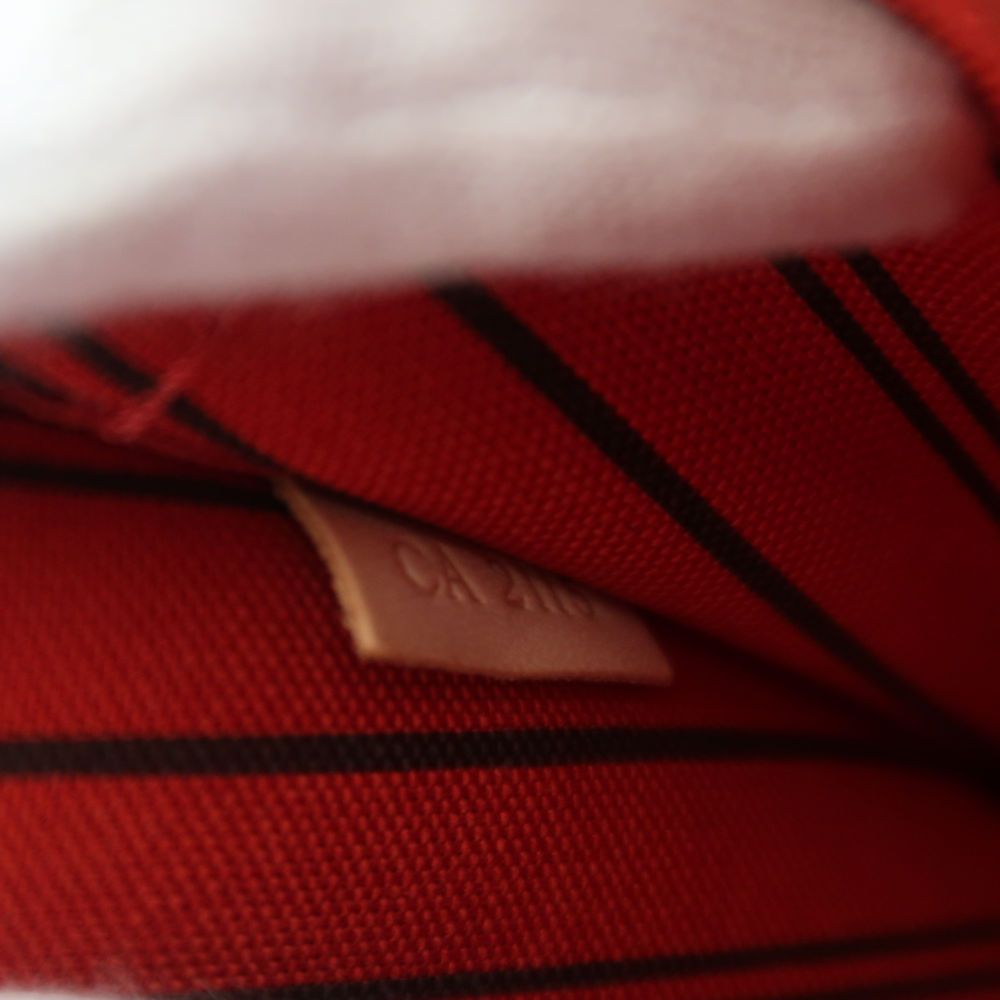 Louis Vuitton Monogram Neverfull Pouch — view 5
